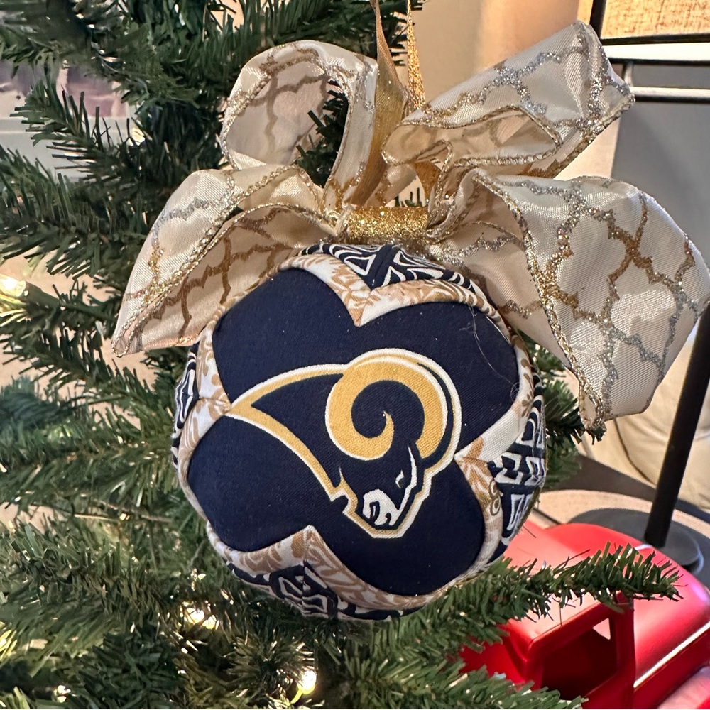 NFL LA RAMS Quilted Unisex Gift Handcrafted 4โ Holiday Ornament Decoration